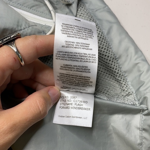 Columbia UW Stout Flash Forward Windbreaker Jacket White Gray - Picture 7 of 8